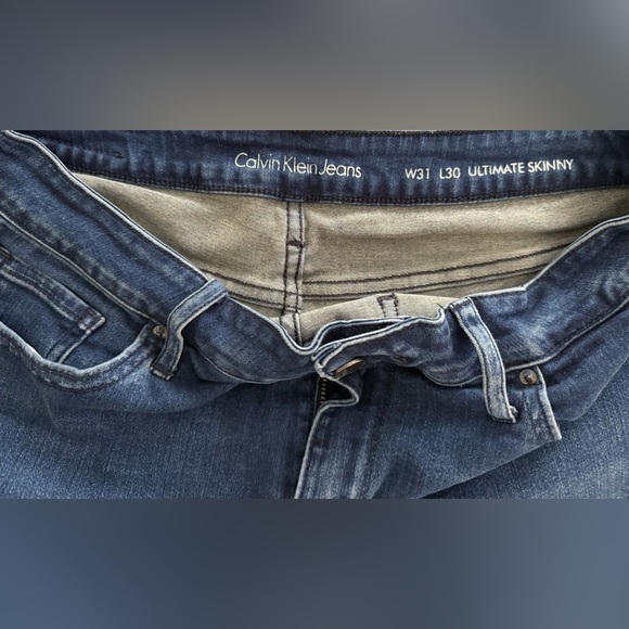 CALVIN KLEIN WOMEN’S DARK BLUE ULTIMAR SKINNY JEANS - Picture 10 of 10